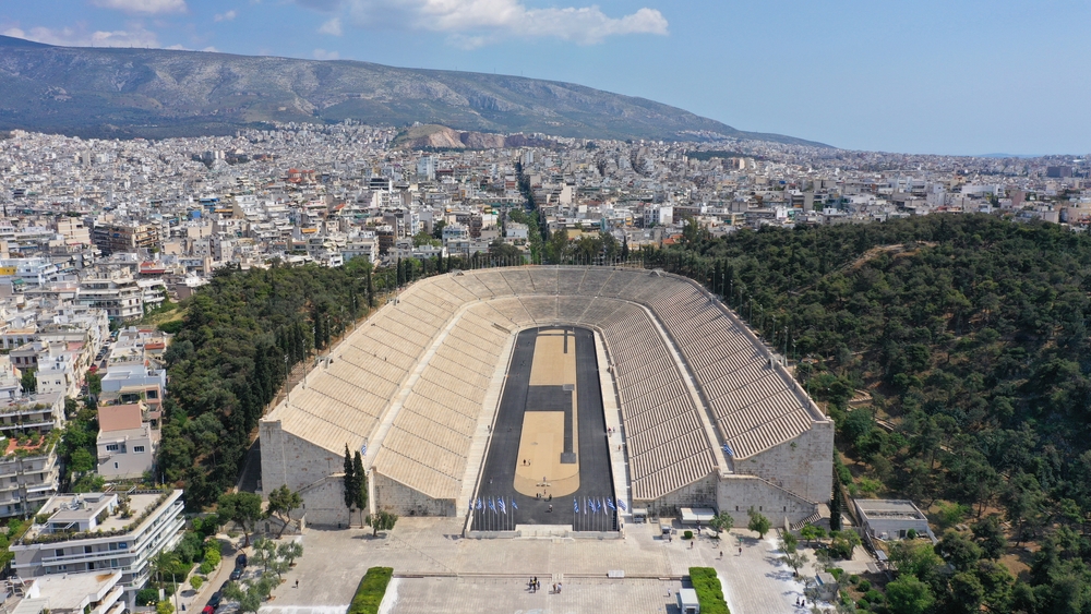 Ez a kép az athéni Panathenaic Stadiont mutatja, amely az újkori olimpiák első helyszíne volt. - Z(s)eppelin utazás
