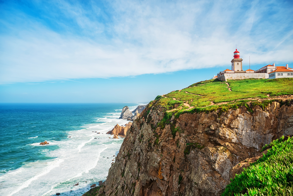 A képen a Cabo da Roca látható, amely a kontinentális Európa legnyugatibb pontja Portugáliában.  - Z(s)eppelin utazás